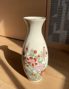 花と鳥の装飾の陶器花瓶