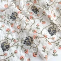 インド刺繍生地 G ぞう　花　はぎれ　シルク　ホワイト　白地