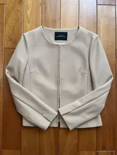 グリーンレーベルリラクシング　ノーカラージャケット ベージュ　40