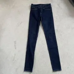 UNIQLOウルトラストレッチジーンズ