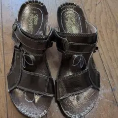 ブラウンストラップサンダル