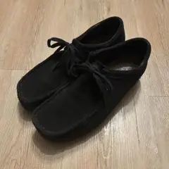 クラークス ワラビー ブラック スウェード