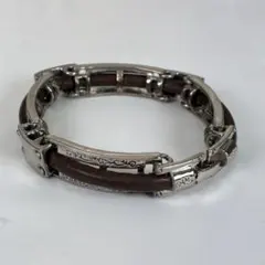 C249 レザー ブレスレット シルバーカラー 彫刻 唐草 エスニック