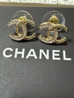 CHANEL】【超美品】【箱袋付き】シャネル Cロゴイヤリング ノンホール 