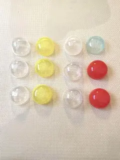 ガチャガチャカプセル
