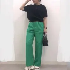 GU ストレートパンツ　スラックス　　カラーパンツ　ハイウエスト　ワイドパンツ