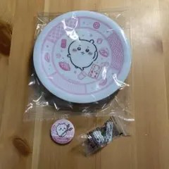 ちいかわ　くら寿司コラボ　皿　キーホルダー　缶バッジ