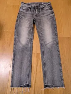 アッパーハイツ　ダメージ加工　デニム　サイズ22 レディース