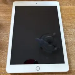 iPad(第7世代)32GB WiFiモデル 充電器・ライトニング・フィルム新品
