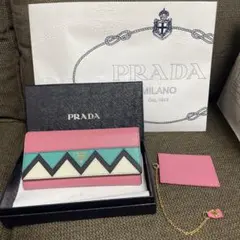 PRADA 長財布 サフィアーノレザー　正規品　ギャランティカード付　レア