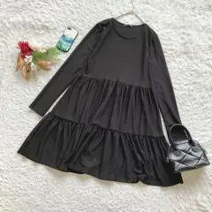 ザラ ワンピース ひざ丈 ティアード 黒 S 大人可愛い Aライン ゆったり