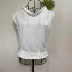 新品未使用✨　セシルマクビー　ノースリーブ　ホワイト　背中開き　ホワイト