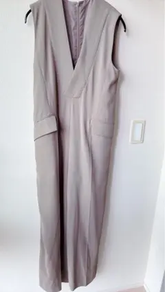 ベージュVネック ロングオールインワン