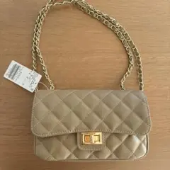 新品　 キルティング チェーンバッグ