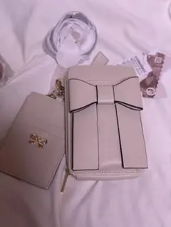 melume メルミー スマホショルダーバッグ グレースリボン　ホワイト