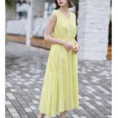 極美品✨定価26,400円 ドレステリア ドット ロングワンピースのサムネイル