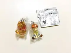 Winnie the Pooh めじるしアクセサリー ガチャ　2種