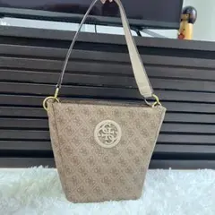 GUESS ショルダーバッグ ロゴ柄