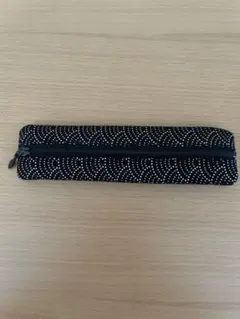 甲州印伝【ペンケース 紗綾形 黒×白漆】鹿革 入学ギフト 大人筆箱