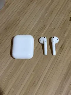【ジャンク】AirPods本体 ホワイト 充電ケース付き