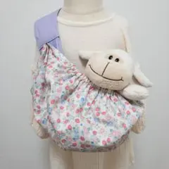 おままごと用スリング ドールキャリア ラベンダー×アイボリーイチゴ柄【479】
