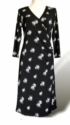 新品◎ LAURA ASHLEY ワンピース