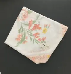 Valentino Garavani フラワープリント ハンカチ