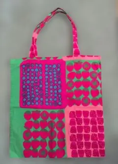 マリメッコ marimekko ムンモラン マルヤット トートバッグ