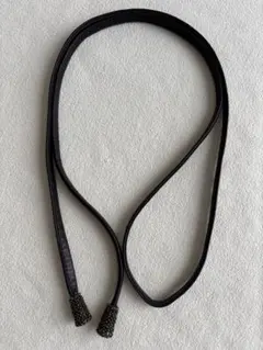ハンドメイド　皮　ビーズ装飾 ブラックレザー紐ベルト