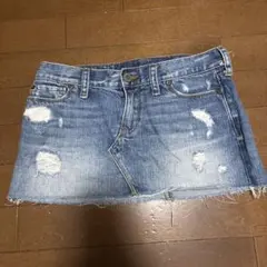 Hollister デニムミニスカートとアズールのショーパン