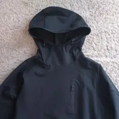 white mountaineering BLk pulover parka