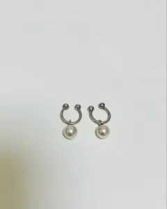 ete パール付きイヤーカフ