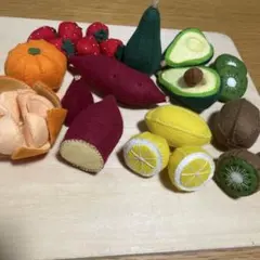 専用ページ ぴこたん⭐︎様 ちりめん細工 果物・野菜 - メルカリ