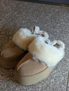 UGG Funketteファンケット 24.0のサムネイル