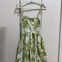 ドレス 緑色と白の葉柄