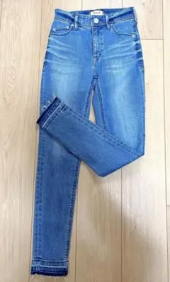 美品✨️YANUK ヤヌーク パトリシア デニム ブルーのサムネイル