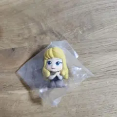 まちぼうけ２　ディズニープリンセス　ブライア・ローズ　ガチャガチャ