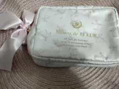 メゾンドフルール　ポーチ