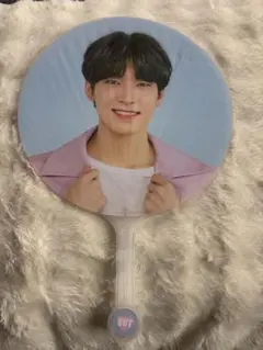 WONWOO うちわ CaratLAND ケレン 新品未開封】 carat land ケレン 2024 ウォヌ うちわ ピケット - メルカリ