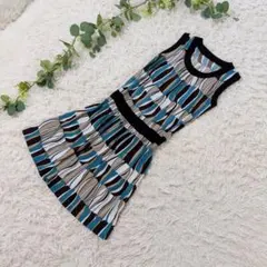 美品❗️Natural Fit 総柄 ノースリーブワンピース M幾何学柄ストレッチ