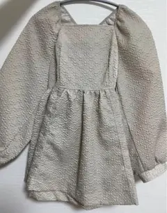 Item thumbnail for item 90261040-7000-49e1-8afd-98c40145a060