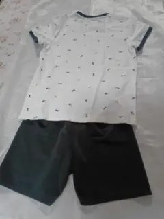 キッズ Tシャツとショートパンツセット