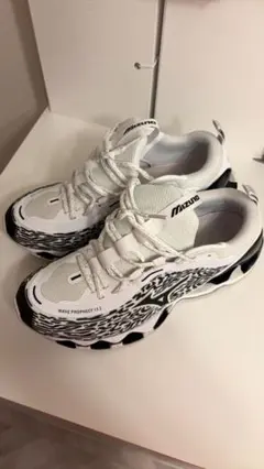着用1度のみ　Mizuno WAVE PROPHECY 13.2　ミズノのサムネイル