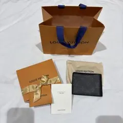 Louis vuitton モノグラム　二つ折り財布