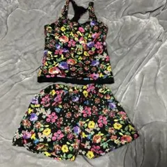 ミカノ花柄タンクトップとショートパンツセット