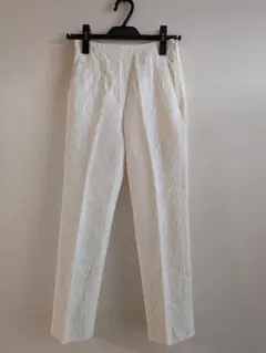 ユナイテッドアローズ センタープレス　テーパードパンツ白34 XS　美品