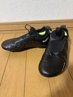 Nike Mercurial ブラック サッカーシューズ　22