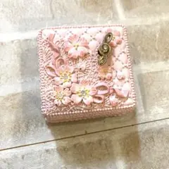 Item thumbnail for item 12cf43f2-76d4-4b99-8a7f-16fa2f75730b