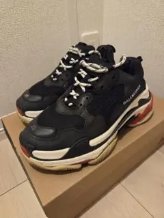 BALENCIAGA TRIPLE S ブラック 40のサムネイル