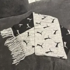 PUMA リバーシブルマフラー 黒とグレー ロゴ入り